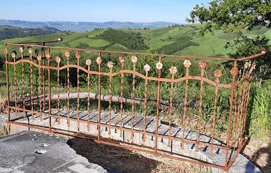 Antica ringhiera da balcone