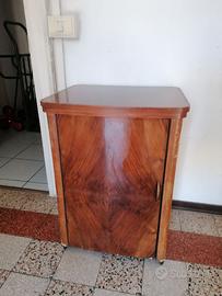 Macchina da cucire con mobile  anni 60