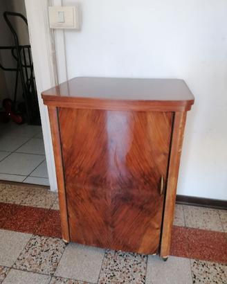 Macchina da cucire con mobile  anni 60