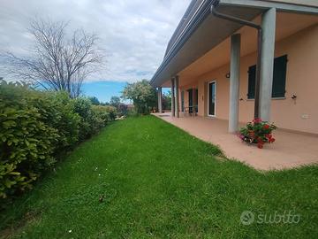 Morciano annuale con due camere e giardino