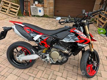 Ducati hypermotard 698 rve