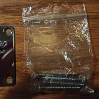 Due piastre per manico Squier by Fender