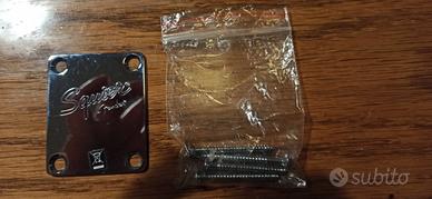Due piastre per manico Squier by Fender