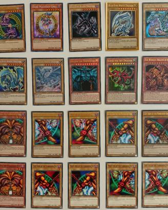 Lotto carte Yu-Gi-Oh CONSEGNA A MANO SU LAMEZIA