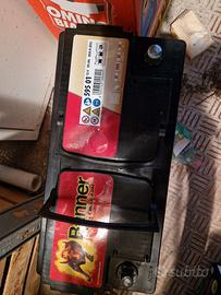 batteria servizio praticamente nuova