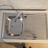 Lavello acciaio inox per cucina con rubinetto 