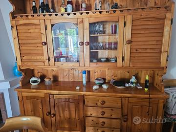 credenza + tavolo + 8 sedie in pino