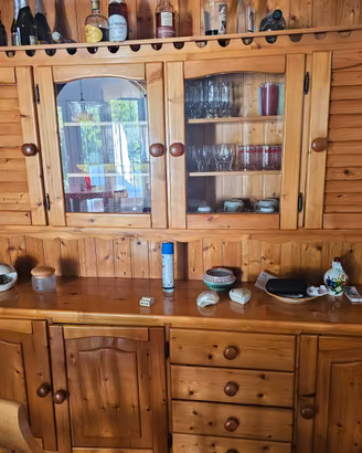 credenza + tavolo + 8 sedie in pino
