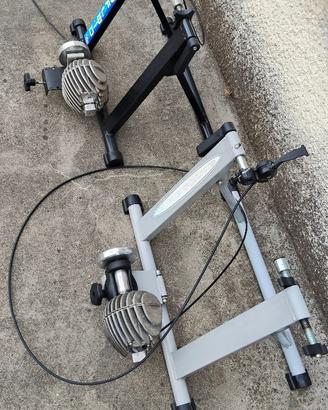 Coppia di rulli per allenamento bicicletta.