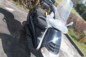 Piaggio "Super Hexagon" GTX 180
