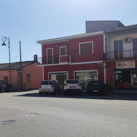Locale commerciale in centro Uta