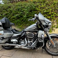 Harley-Davidson Street Glide C.V.O. - 2015