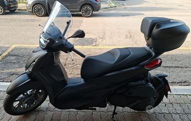Beverly 400 S