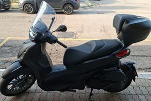 Beverly 400 S