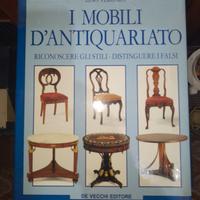 I mobili d'antiquariato De Vecchi editore