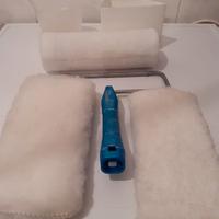 Rullo ricaricabile-antigoccia  con serbatoio