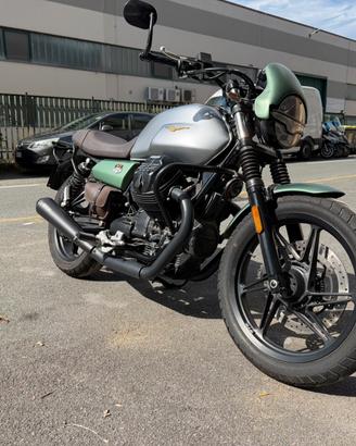 Moto Guzzi V7 850 Centenario