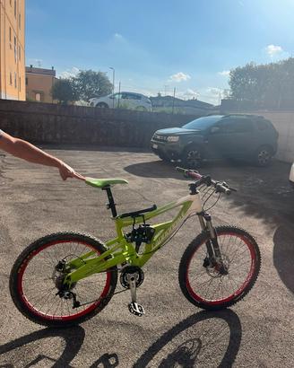 Mtb cannondale full carbon Mod. Moto 27