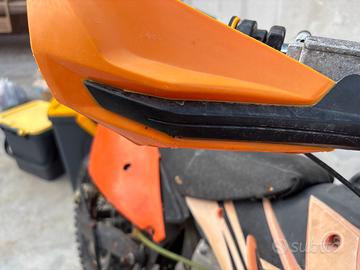 Paramano per motocross