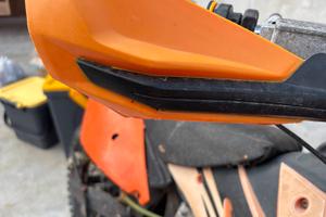 Paramano per motocross