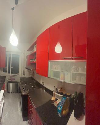Cucina completa rossa con elettrodomestici – €150