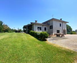 VILLA SINGOLA A SAN POSSIDONIO