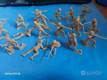 Soldatini color caki