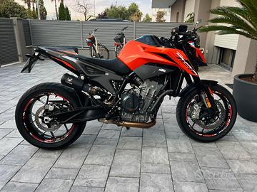Ktm duke 790