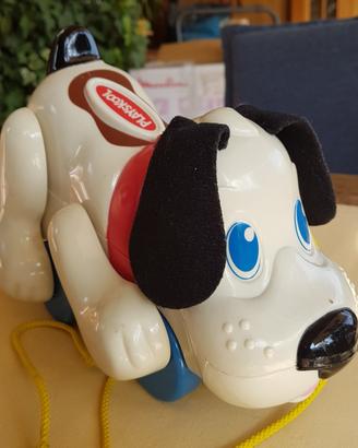 Cagnolino con ruote che abbaia
