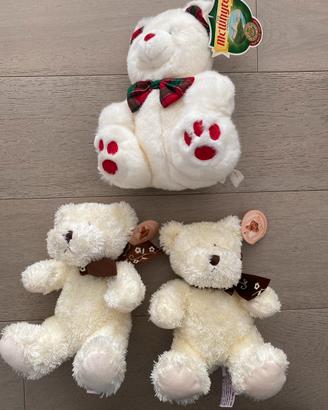 Orsetti peluche bianchi