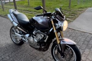 Honda hornet 600