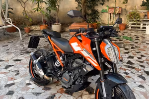 KTM Duke 125