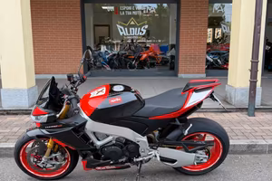 APRILIA TUONO V4 SBK N.076 A 7850€ OPERAZIONE 50%