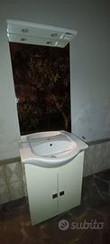 Mobiletto bagno più specchio con 2 faretti