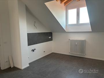 Mansarda completamente ristrutturata e arredata