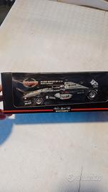  Mclaren modellino f1  1:18 Coulthard 1999