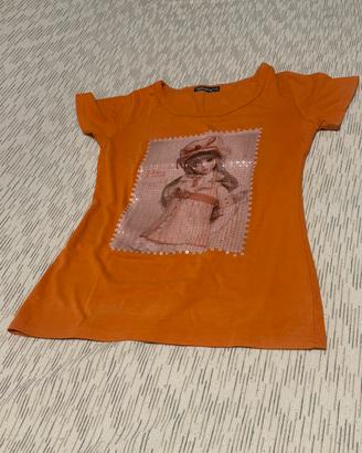 T-shirt arancione stampa bambola
