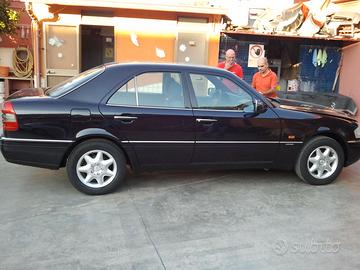 Mercedes c200 del 1995 W202