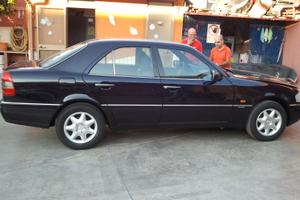 Mercedes c200 del 1995 W202