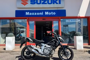 Suzuki Gladius