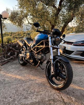 Ducati Monster 600 A2