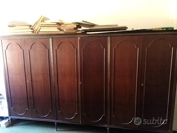 armadio in legno