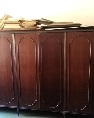 armadio in legno