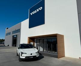 Volvo EX30 Single Motor Extended Range RWD Ultra