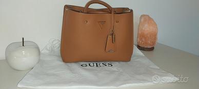 borsa GUESS Meridian Girlfriend Satchel Cognac