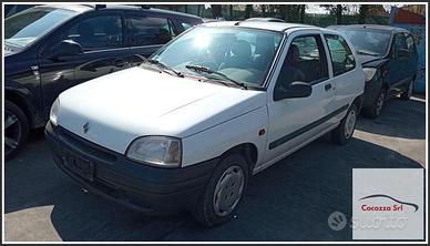 RENAULT Clio I per ricambi