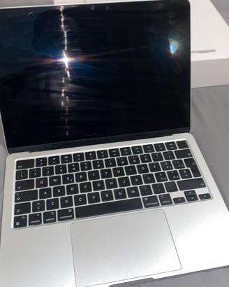 MacBook Air 13, M3, 8 GB, 256GB