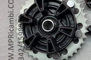 MOZZO POSTERIORE HONDA CBR 1000 2004 2005 RR 1000R