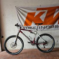 Mountain bike Rocky Mountain