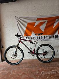 Mountain bike Rocky Mountain